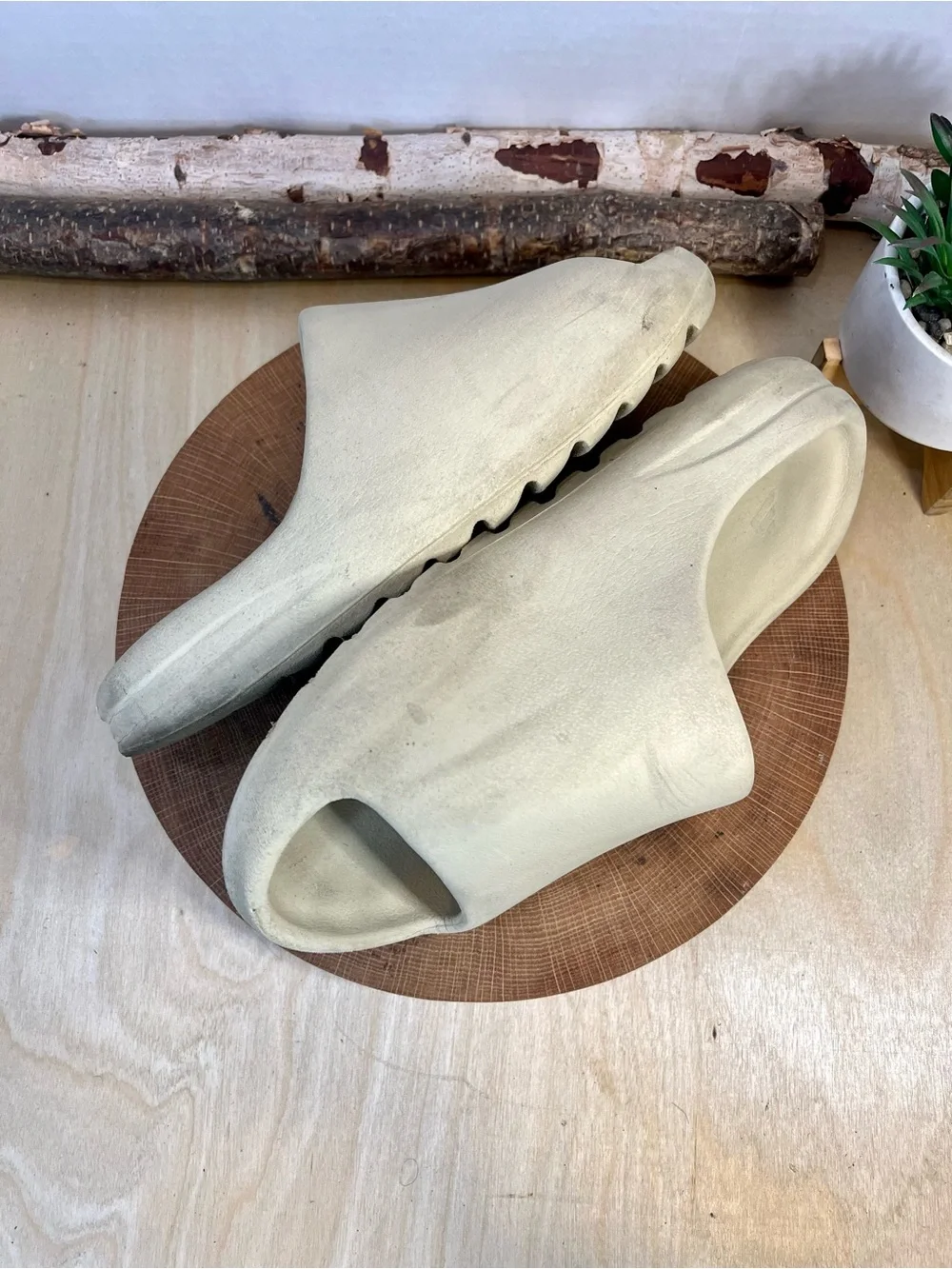 Adidas Yeezy Slides - Beige - Men's Size 8 / Women's 10